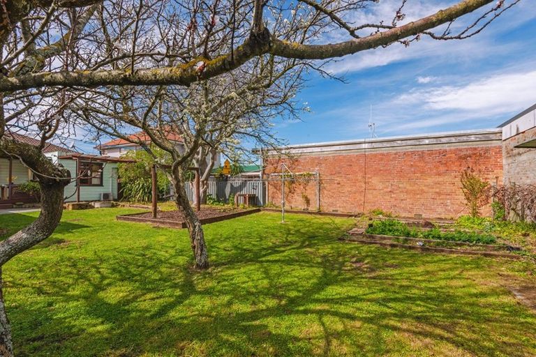 Photo of property in 298 Ruahine Street, Terrace End, Palmerston North, 4410