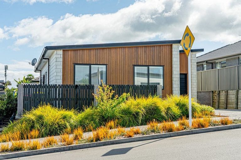 Photo of property in 6 Settler Avenue, Omokoroa, 3114