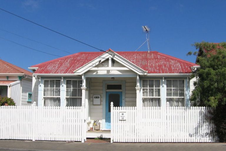 Photo of property in 10 Green Street, Newtown, Wellington, 6021