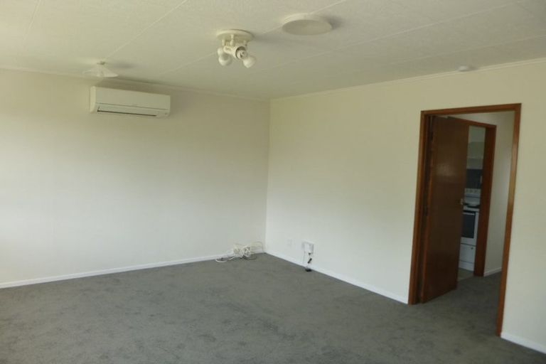 Photo of property in 1/36a Sunnynook Road, Sunnynook, Auckland, 0620