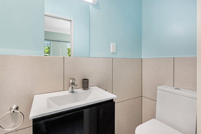 Photo of property in 137 Centaurus Road, Saint Martins, Christchurch, 8022