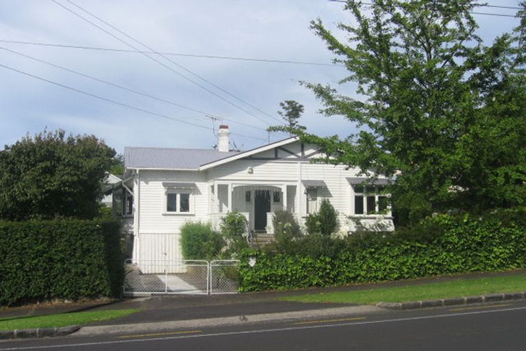 Property details for 56 Wheturangi Road, Greenlane, Auckland, 1051