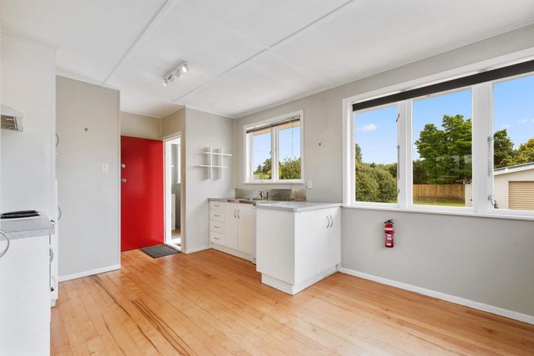 Photo of property in 6 Kahu Street, Utuhina, Rotorua, 3015