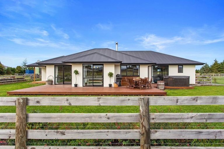 Photo of property in 174 Swamp Road, Loburn, Rangiora, 7472