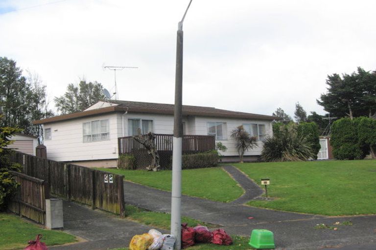 Photo of property in 22 Challen Close, Conifer Grove, Takanini, 2112