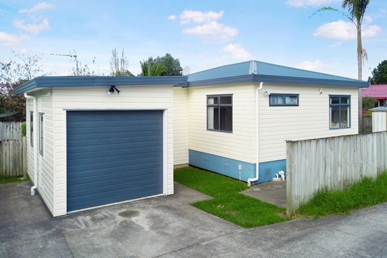 Photo of property in 32d Gifford Road, Papatoetoe, Auckland, 2025