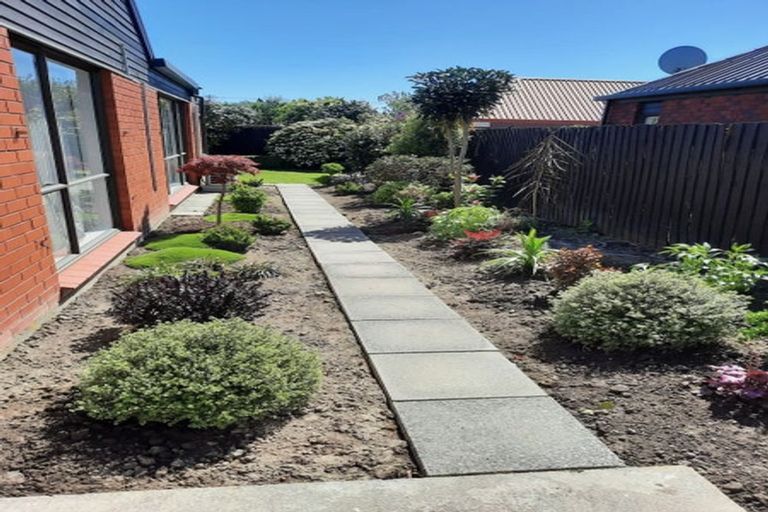 Photo of property in 1/15 Inglewood Place, Avonhead, Christchurch, 8042