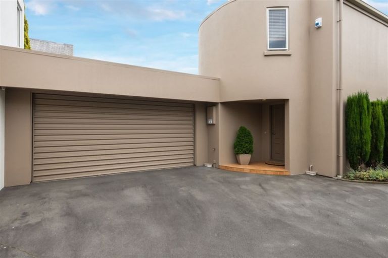 Photo of property in 43 Carlton Mill Road, Merivale, Christchurch, 8014