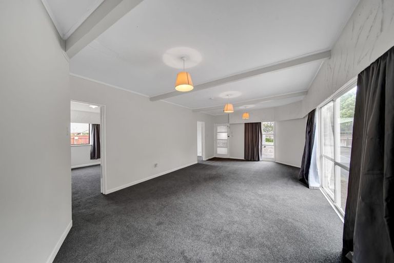 Photo of property in 195 Waihi Road, Hawera, 4610