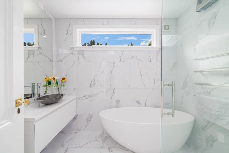 Photo of property in 34 Glandovey Road, Fendalton, Christchurch, 8052