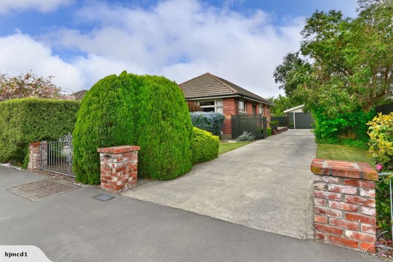 Photo of property in 139 Langdons Road, Northcote, Christchurch, 8052