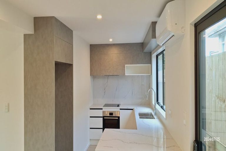 Photo of property in 5/149 Tirimoana Road, Te Atatu South, Auckland, 0602