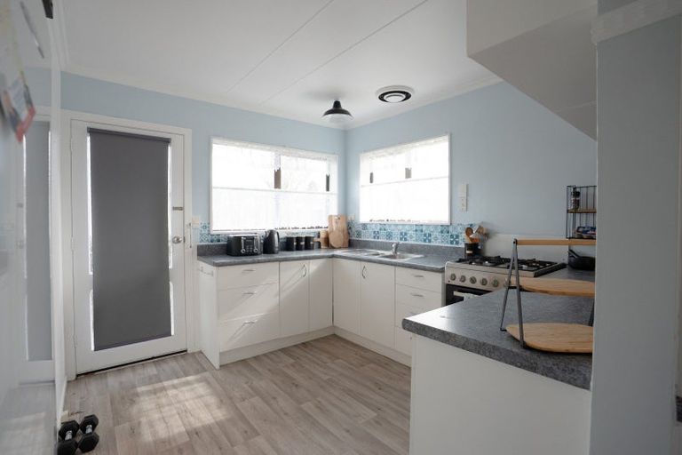 Photo of property in 10 Kapui Place, Waitara, 4320