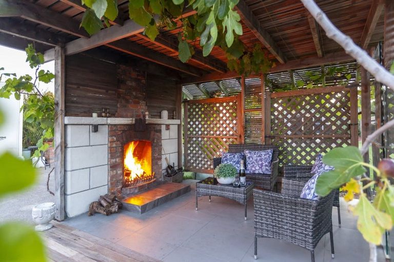 Photo of property in 16 Ruru Road, Otaihanga, Paraparaumu, 5036