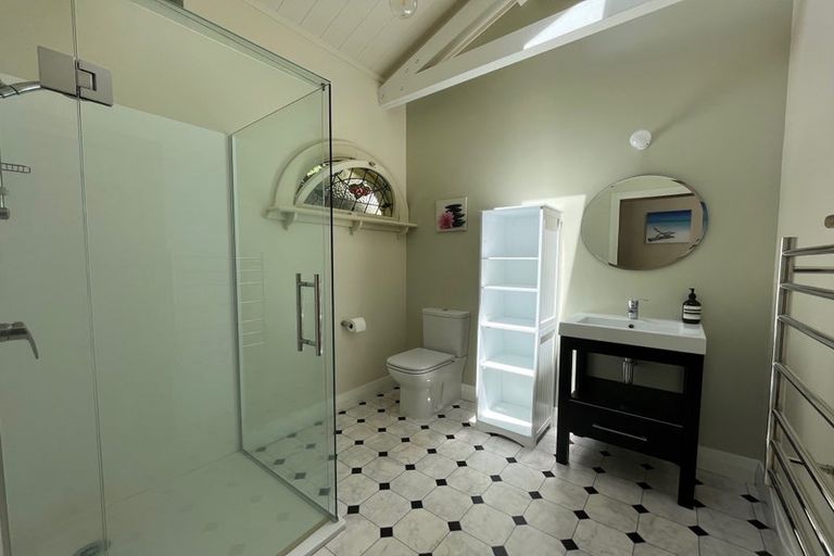 Photo of property in 13 Grass Street, Oriental Bay, Wellington, 6011