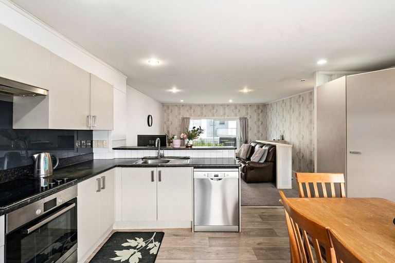 Photo of property in 18/3 Kelvin Grove, Te Aro, Wellington, 6011