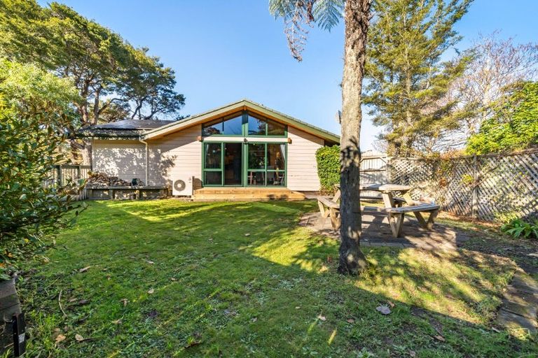 Photo of property in 19 Carlow Grove, Birchville, Upper Hutt, 5018