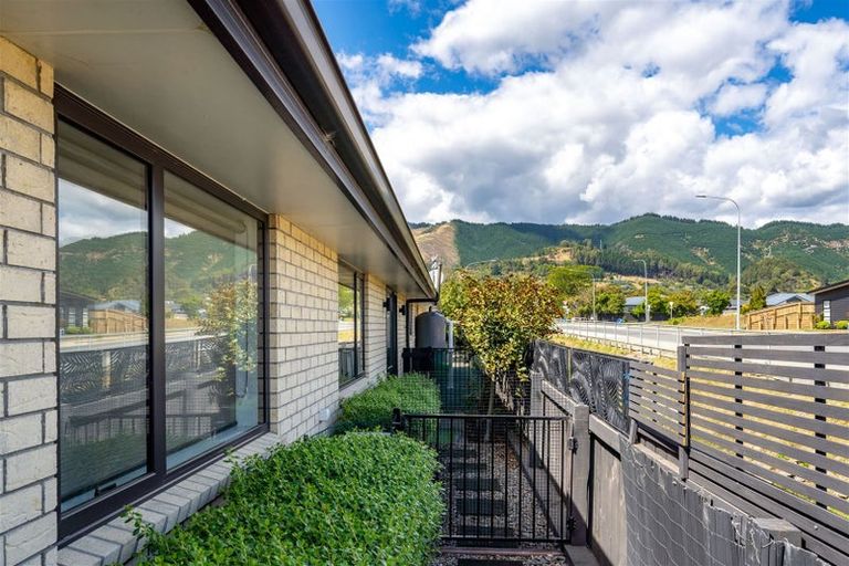 Photo of property in 10 Carmello Grove, Richmond, 7020