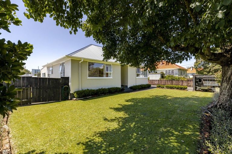 Photo of property in 4 Raleigh Street, Vogeltown, New Plymouth, 4310