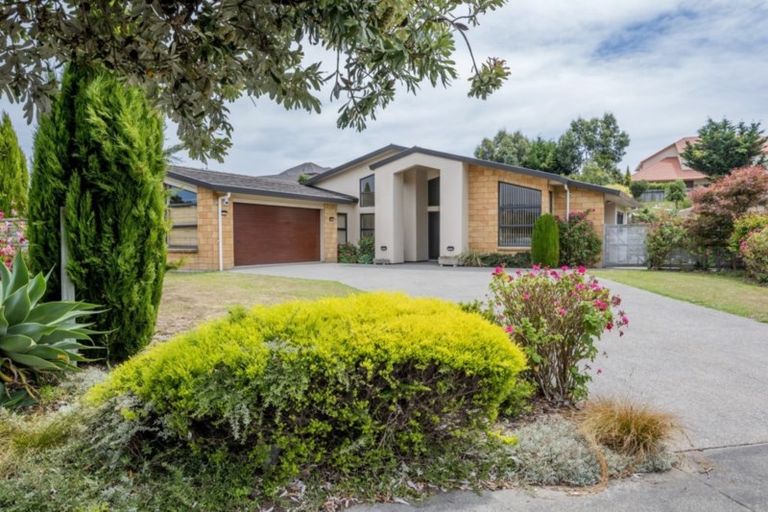 Photo of property in 12 Datum Way, Paraparaumu, 5032