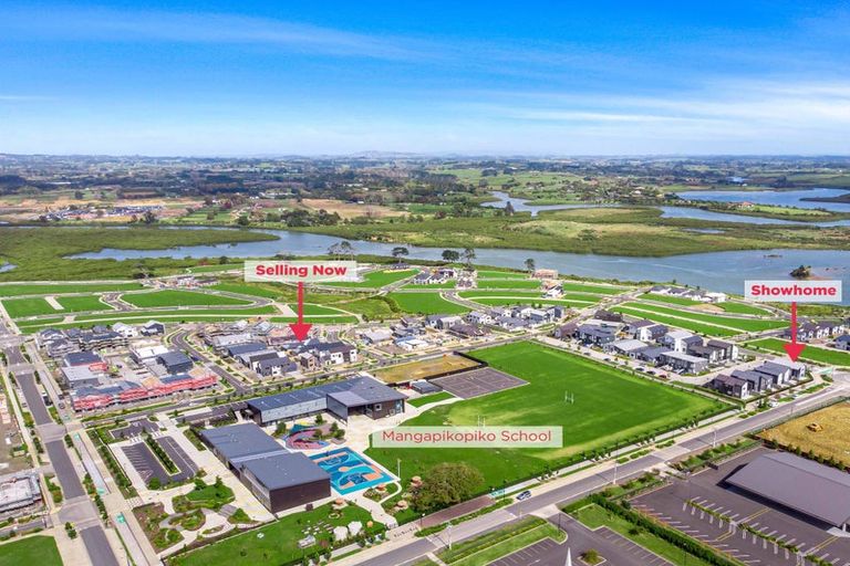 Photo of property in 6 Seafoam Road, Rosehill, Papakura, 2113