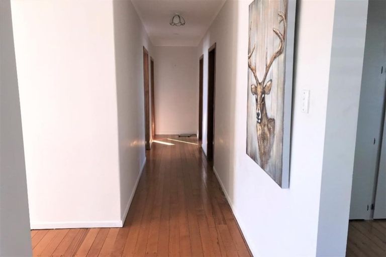 Photo of property in 519 Mangorei Road, Highlands Park, New Plymouth, 4312