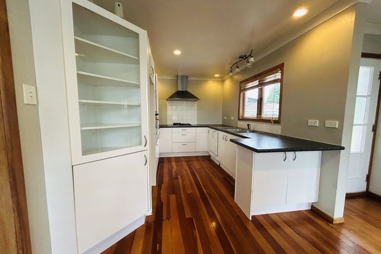 Photo of property in 43 Neil Avenue, Te Atatu Peninsula, Auckland, 0610