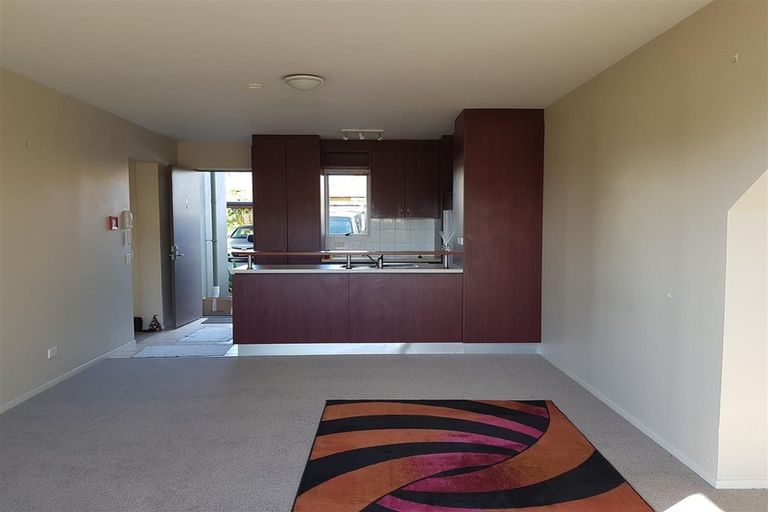 Photo of property in 2/29 Haven Drive, East Tamaki, Auckland, 2013