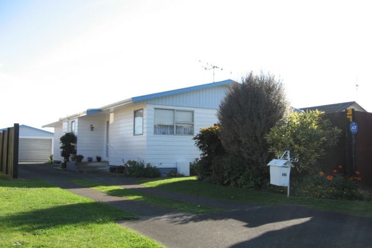 Photo of property in 35 Exeter Crescent, Springvale, Whanganui, 4501