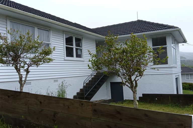 Photo of property in 2 Epsom Way, Karori, Wellington, 6012