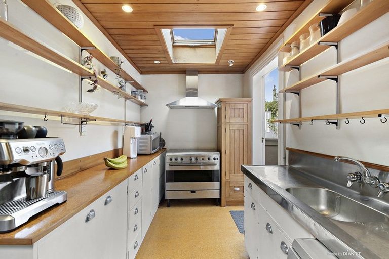 Photo of property in 23 Ascot Street, Thorndon, Wellington, 6011