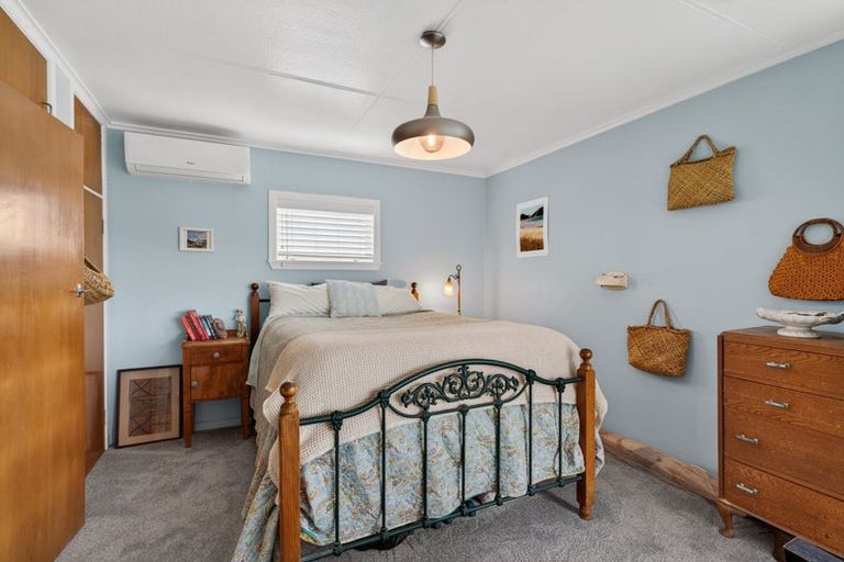 Photo of property in 1 Griffin Road, Maungaturoto, 0520