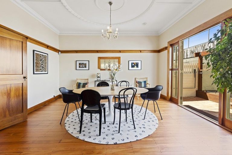 Photo of property in 25 Hawkestone Street, Thorndon, Wellington, 6011