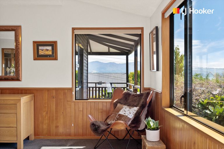 Photo of property in 14 Waikana Street, Broad Bay, Dunedin, 9014