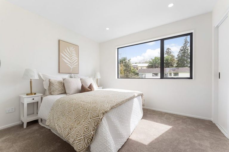 Photo of property in 16a Saint Catherine Crescent, West Harbour, 0618