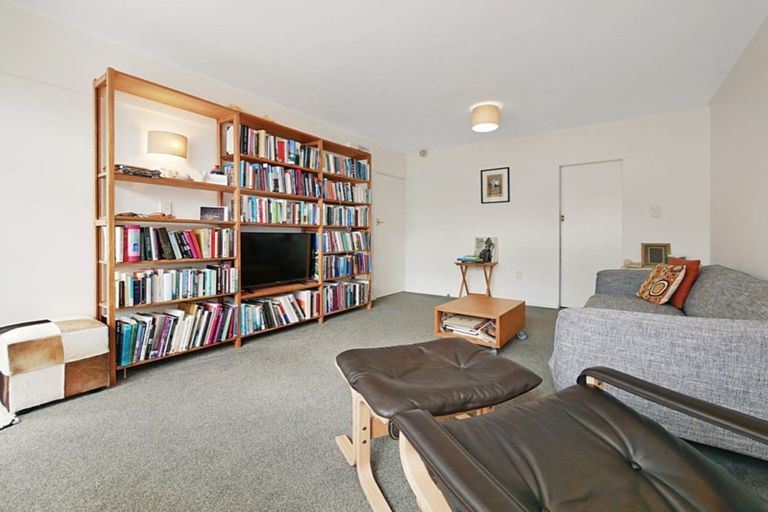 Photo of property in 4 Claremont Grove, Mount Victoria, Wellington, 6011
