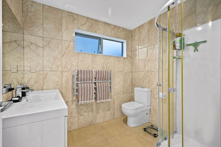 Photo of property in 66 Tiriwa Drive, Massey, Auckland, 0614