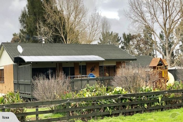 Photo of property in 2253 State Highway 16, Helensville, 0875