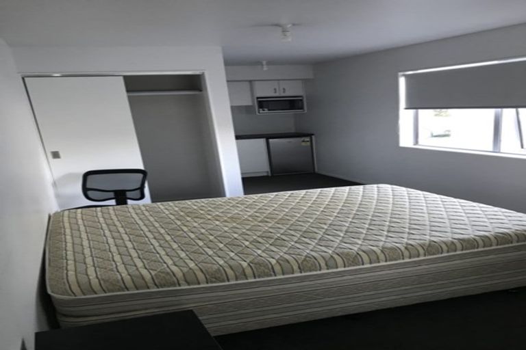 Photo of property in 2/7 Snead Place, Hamilton East, Hamilton, 3216