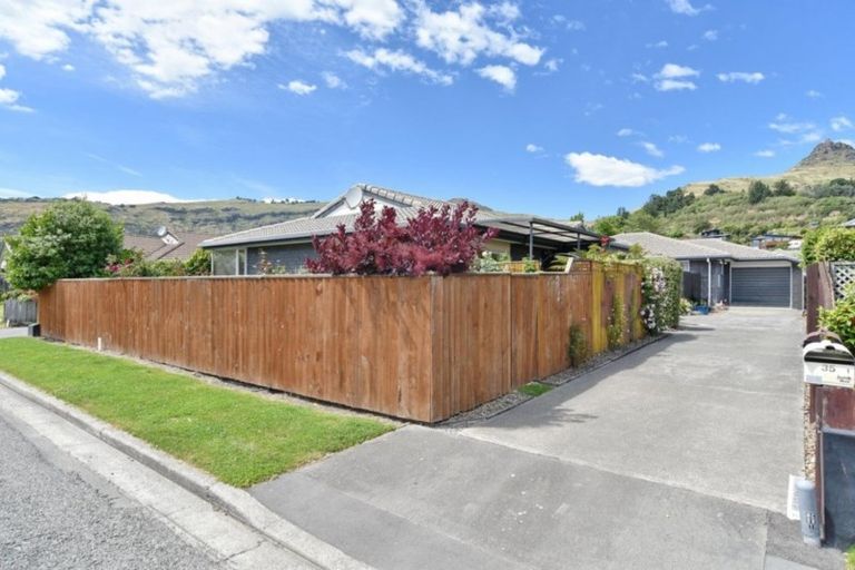 Photo of property in 1/35 Laing Crescent, Heathcote Valley, Christchurch, 8022