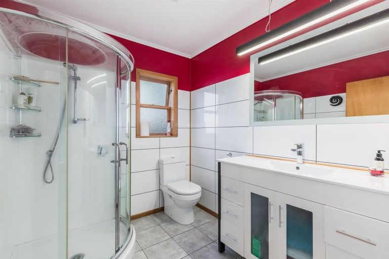 Photo of property in 17 Sharpe Crescent, Wainuiomata, Lower Hutt, 5014