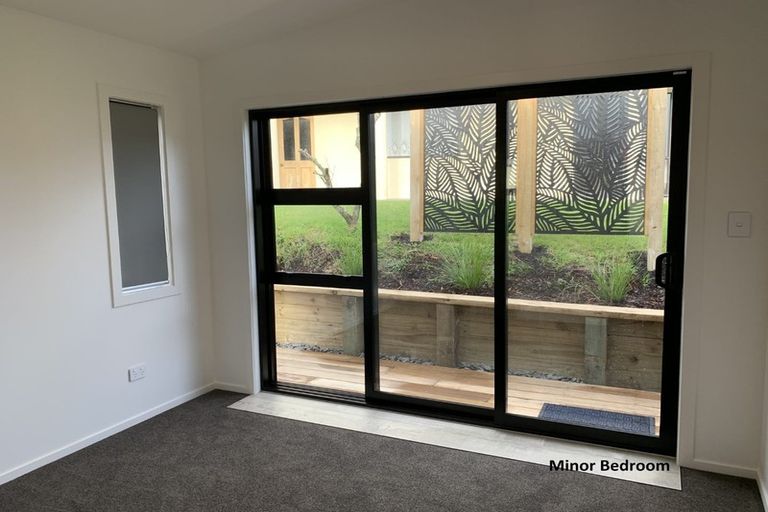 Photo of property in 6 Moffat Road, Red Beach, 0932