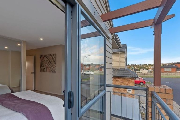 Photo of property in Hibiscus Garden, 3 Lavender Garden Lane, Oteha, Auckland, 0632