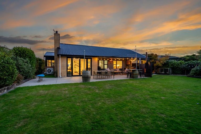 Photo of property in 34 Cruickshank Crescent, Rosedale, Invercargill, 9810