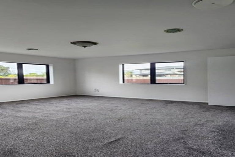 Photo of property in 38 Kenderdine Road, Papatoetoe, Auckland, 2025