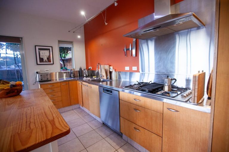 Photo of property in 5 Awa Road, Miramar, Wellington, 6022