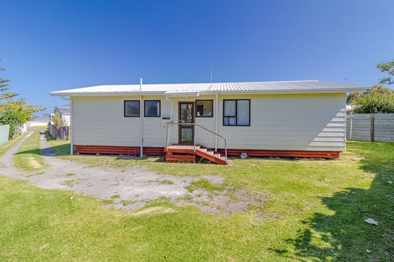 Photo of property in 90a Hinau Street, Castlecliff, Whanganui, 4501