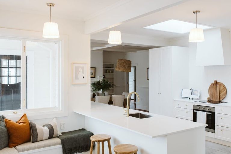 Photo of property in 62 Waiwaka Terrace, Strandon, New Plymouth, 4312