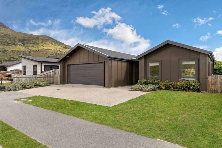 Photo of property in 15 Peterley Road, Lower Shotover, Queenstown, 9304