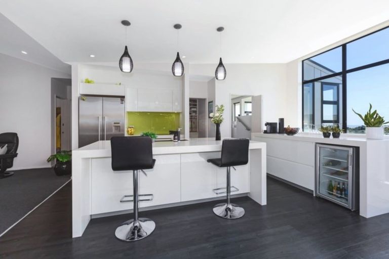 Photo of property in 42 Leeward Drive, Whitby, Porirua, 5024